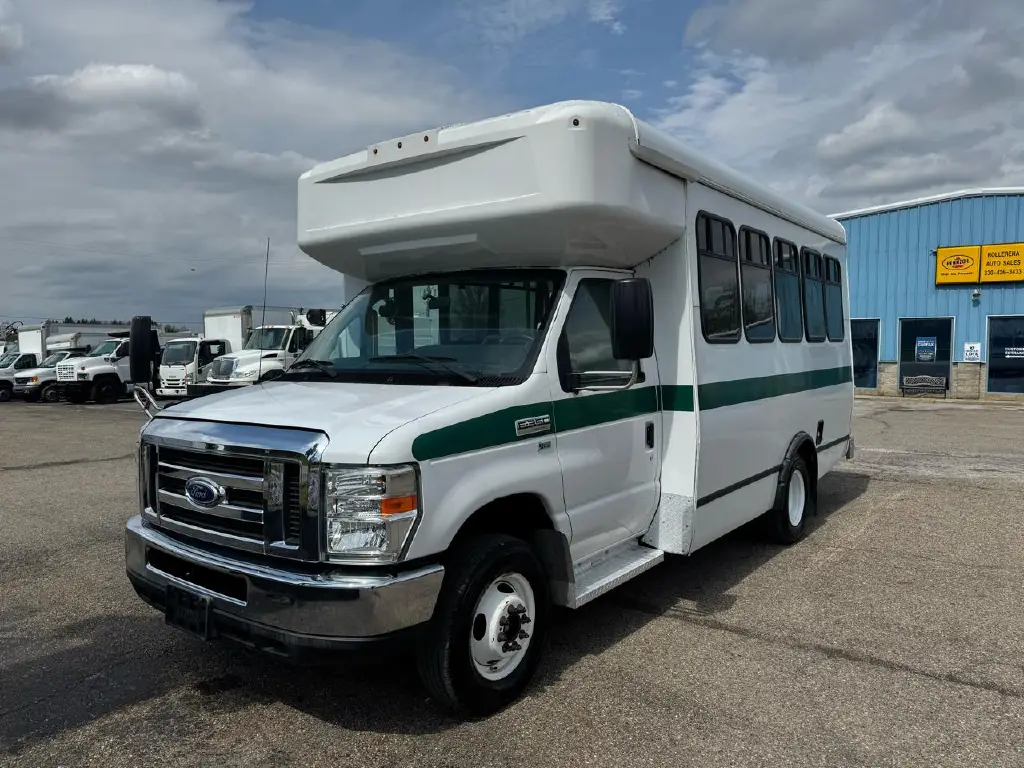 2015 Ford Econoline E-350 Super Duty -Shuttle Bus