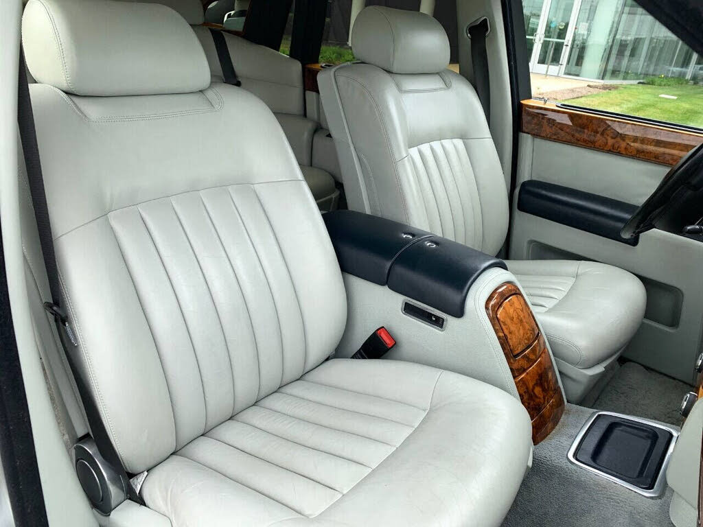 2004 Rolls-Royce Phantom Base -Sedan