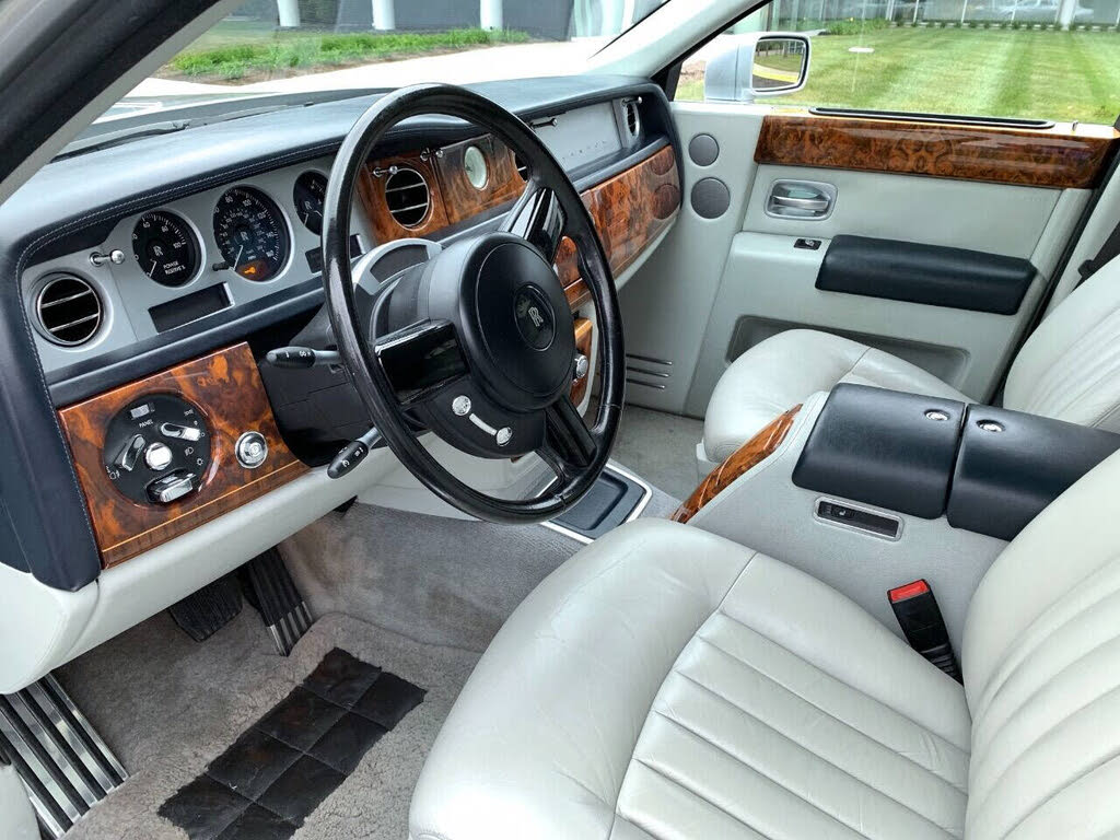 2004 Rolls-Royce Phantom Base -Sedan