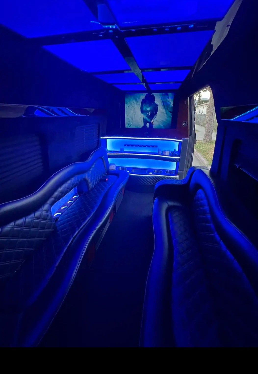 2014 Mercedes-Benz Sprinter 2500 Passenger Limo – Extended