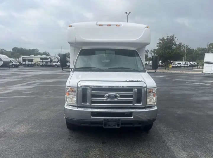 2018 StarCraft Allstar Ford E-350 Chasis Shuttle Bus