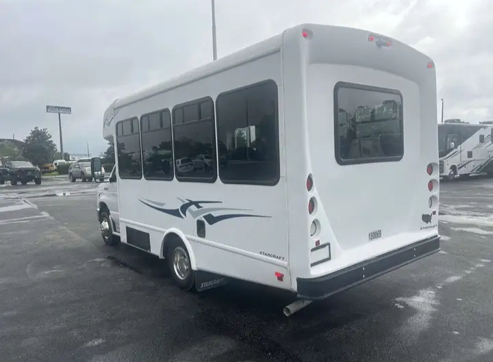 2018 StarCraft Allstar Ford E-350 Chasis Shuttle Bus