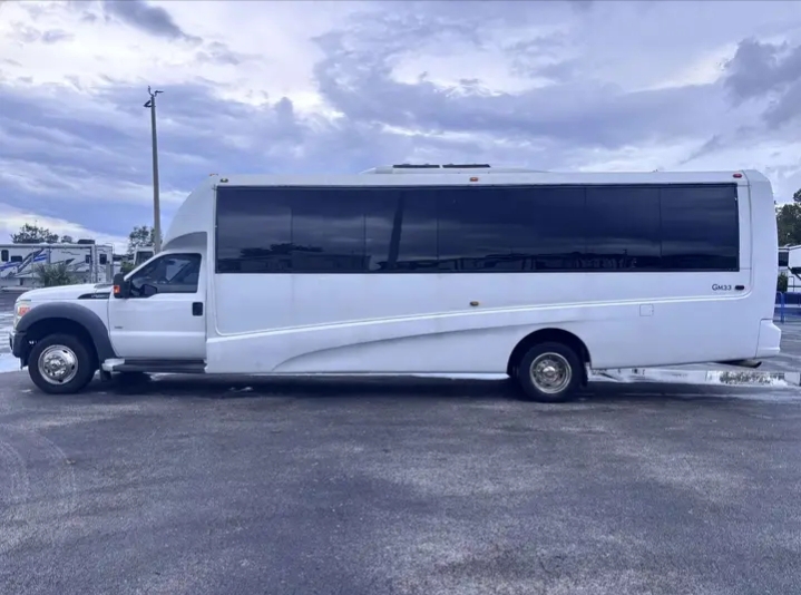 2014 Ford F-550 Shuttle Bus For Sale