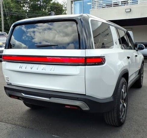 2024 Rivian R1S Adventure Quad Motor -SUV