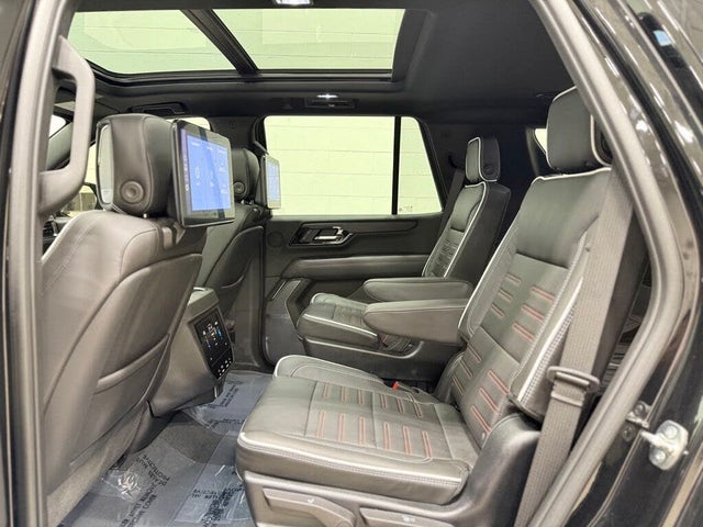 2025 GMC Yukon AT4 Ultimate 4WD – Premium V8 SUV