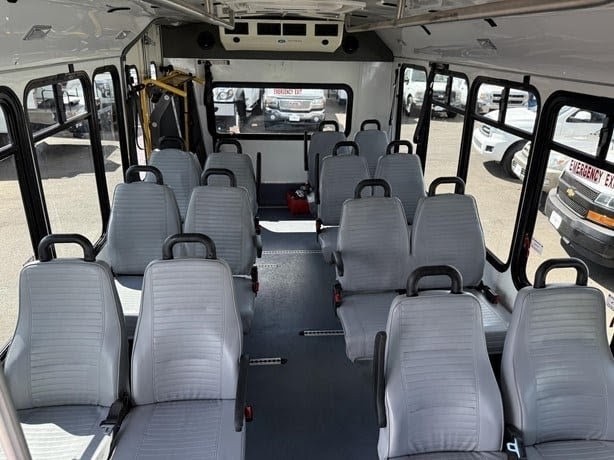 2016 Ford E-450 ElDorado Aerotech 220 Shuttle Bus