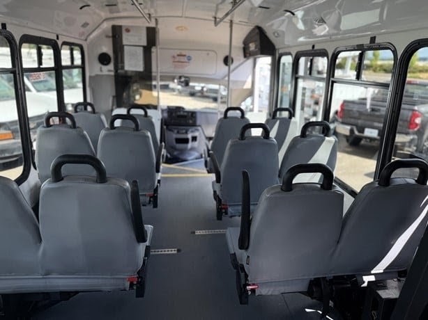2016 Ford E-450 ElDorado Aerotech 220 Shuttle Bus