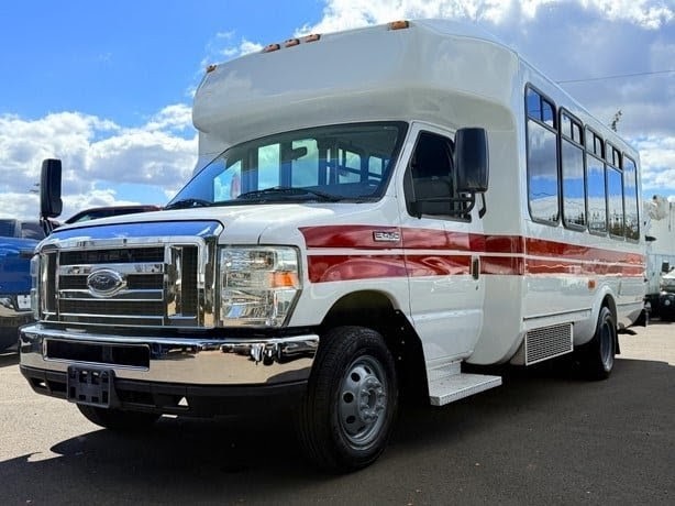 2016 Ford E-450 ElDorado Aerotech 220 Shuttle Bus