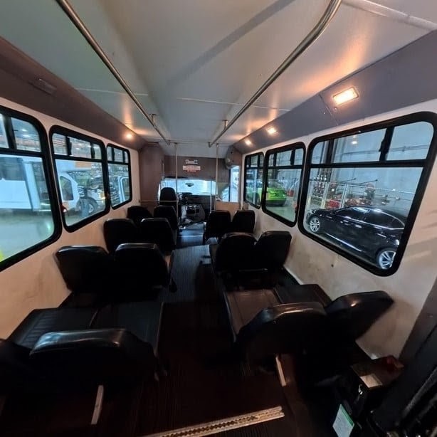 2014 Ford E450 Shuttle Bus