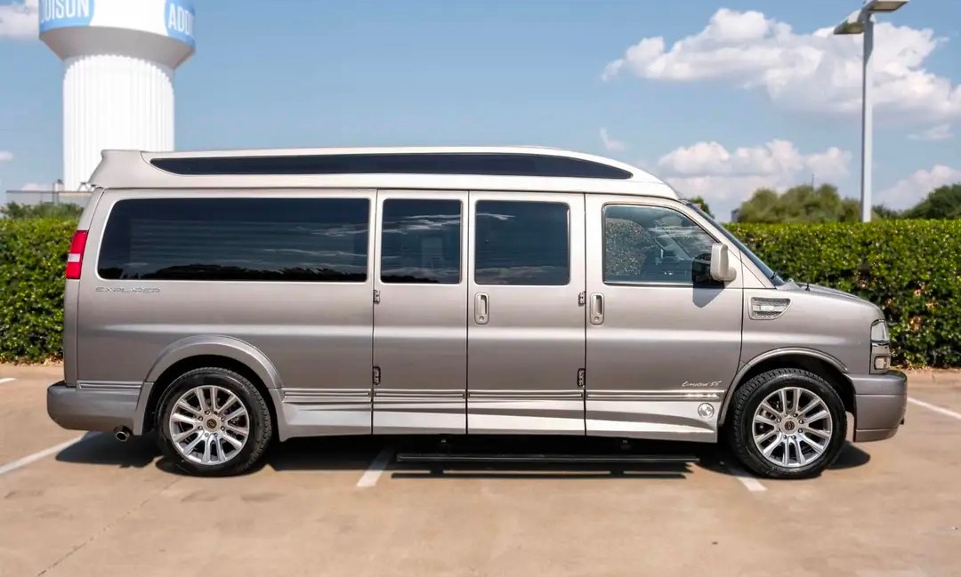 2021 Chevrolet Express 3500 Explorer Van with Premium Interior