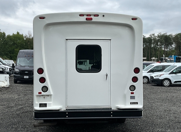 2022 Ford E-350 Shuttle Bus