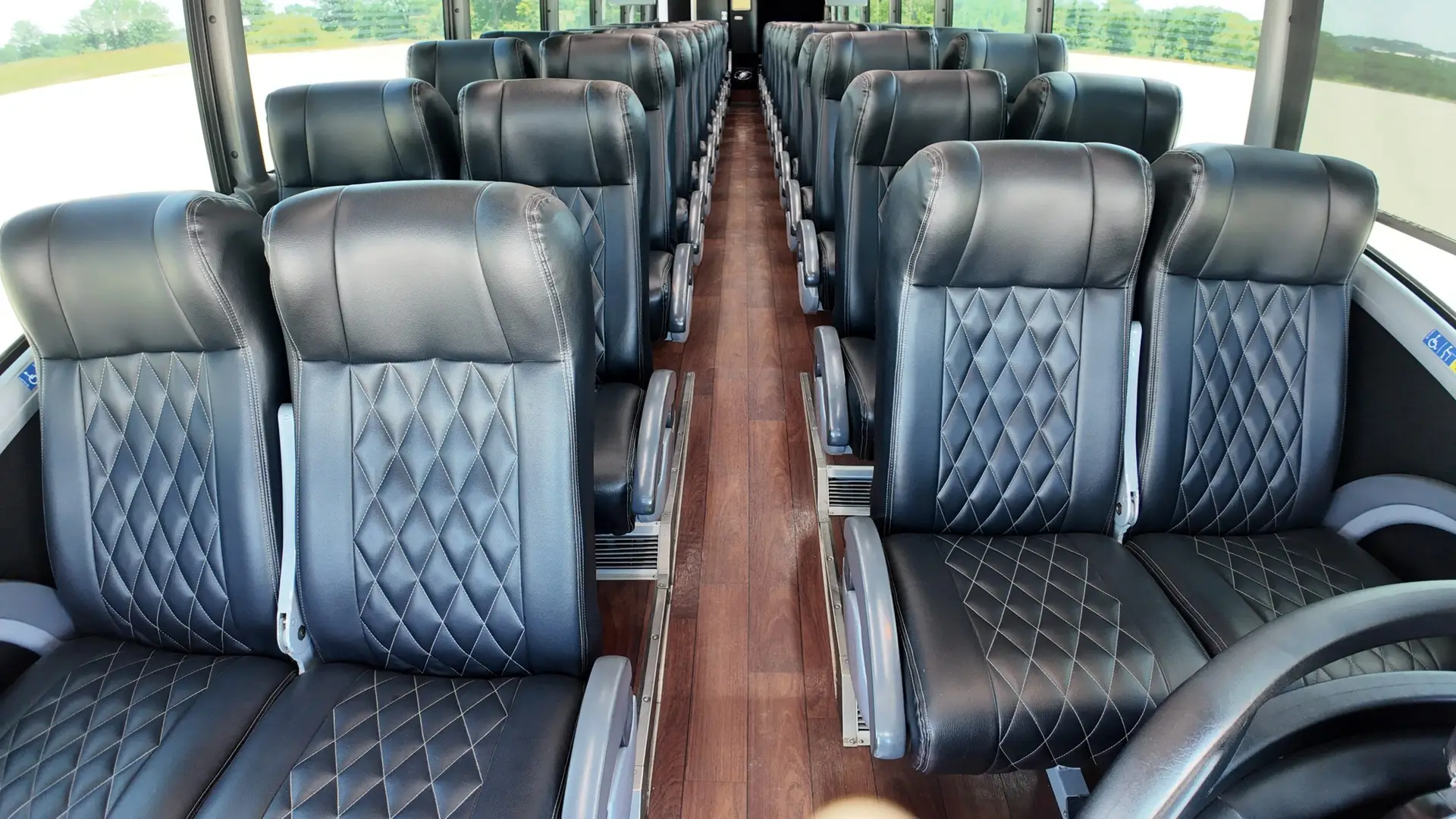2011 MCI J4500 Charter Bus