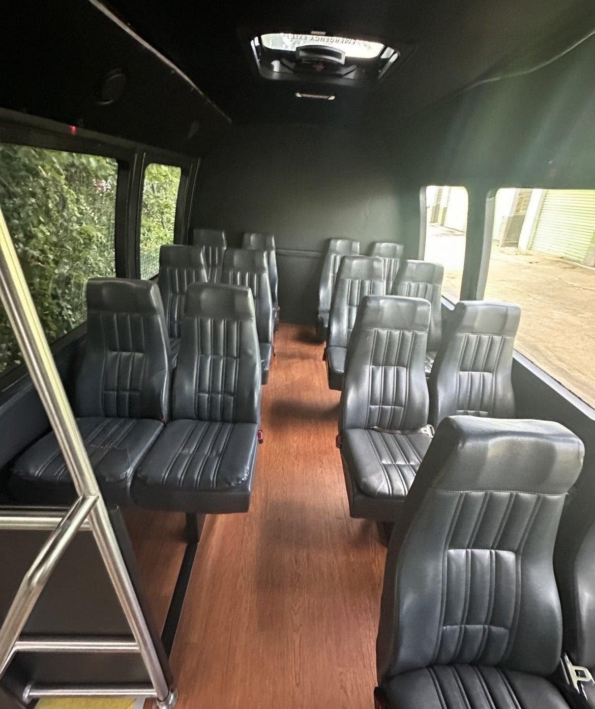 2017 Ford E-350 Shuttle Bus