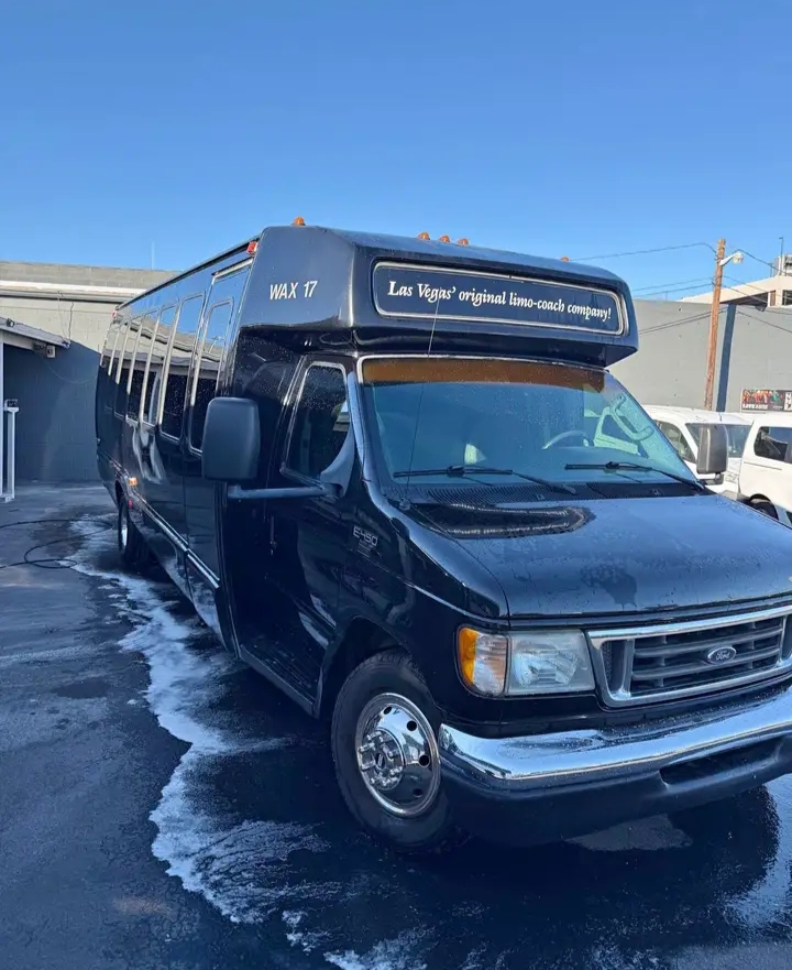2006 Ford E-450 Limo Bus