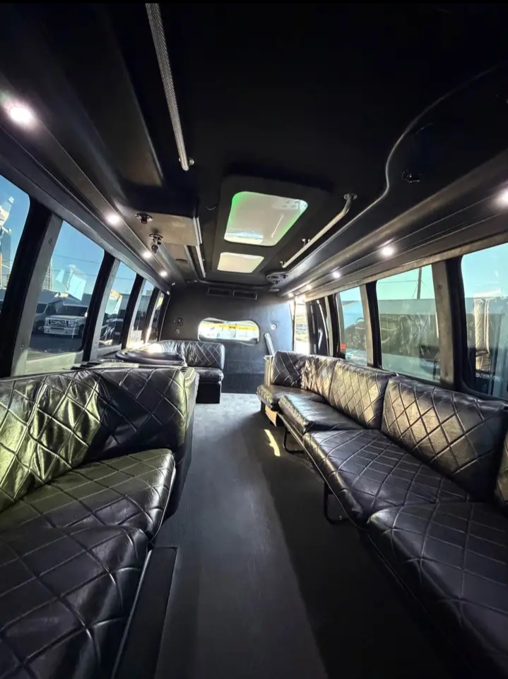 2006 Ford E-450 Limo Bus