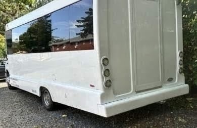 2011 Ford E450 Limo Bus – 20 Passenger Capacity