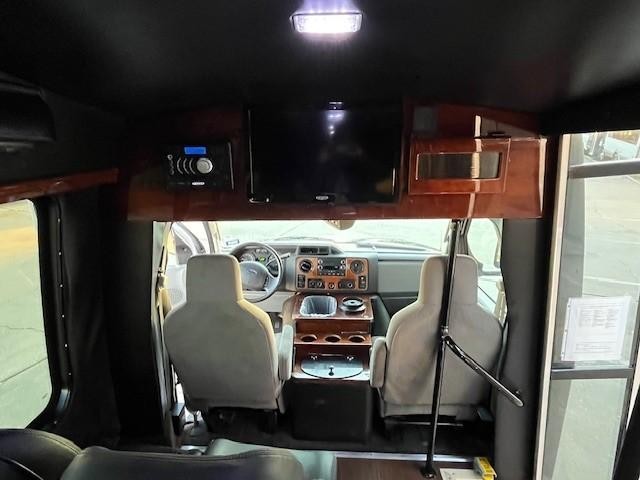 2015 Ford E-350 Shuttle Bus