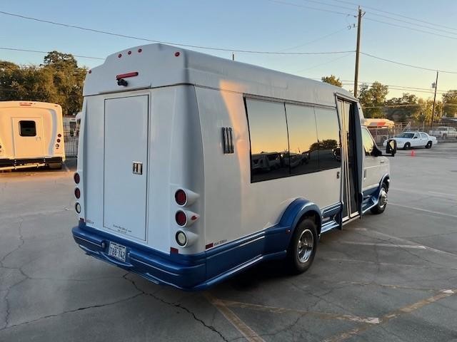 2015 Ford E-350 Shuttle Bus