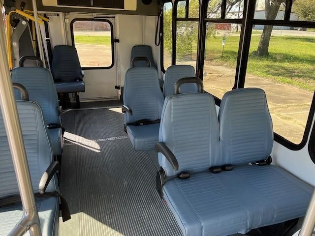 2015 Ford E-350 Cutaway Paratransit Shuttle