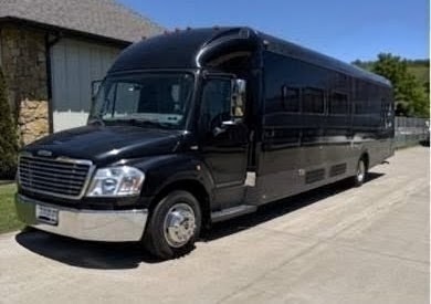 Well-Maintained 2008 Freightliner M2 Federal Coach Shuttle Bus