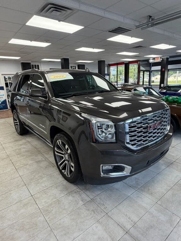 2019 GMC Yukon Denali – Spacious SUV with V8 Power