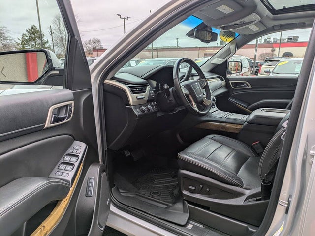 2017 GMC Yukon XL Denali 4WD – Premium Full-Size SUV
