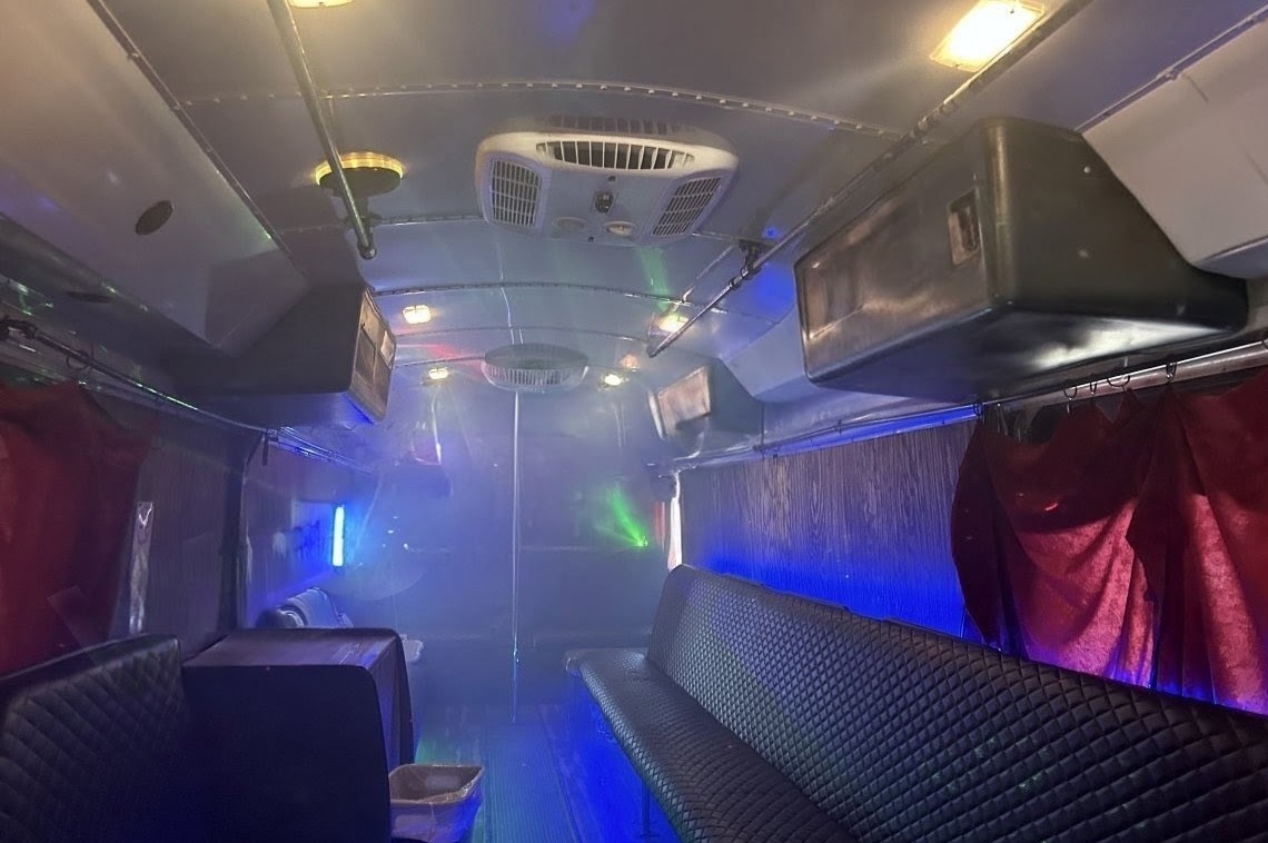 2001 Thomas Built Saf-T-Liner Freightliner Party Bus