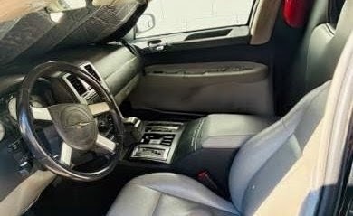 2006 Chrysler 300 Hemi Limousine – 8-Passenger Luxury & Style