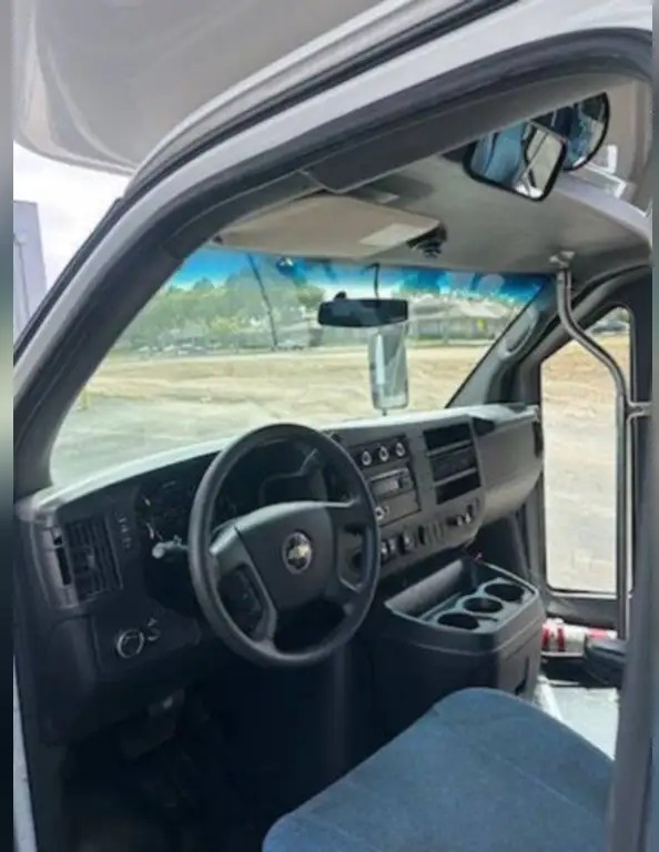 2010 Chevrolet Express Shuttle Bus