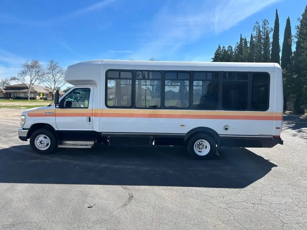 2014 Chevrolet Express Shuttle Bus