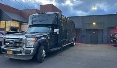 Well-Maintained 2014 Ford F550 28-Passenger Limo Bus
