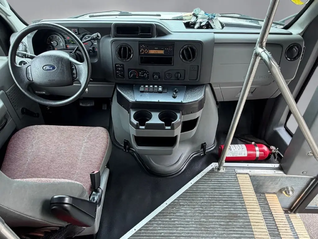 2012 Ford E-350SD Cutaway Shuttle Bus