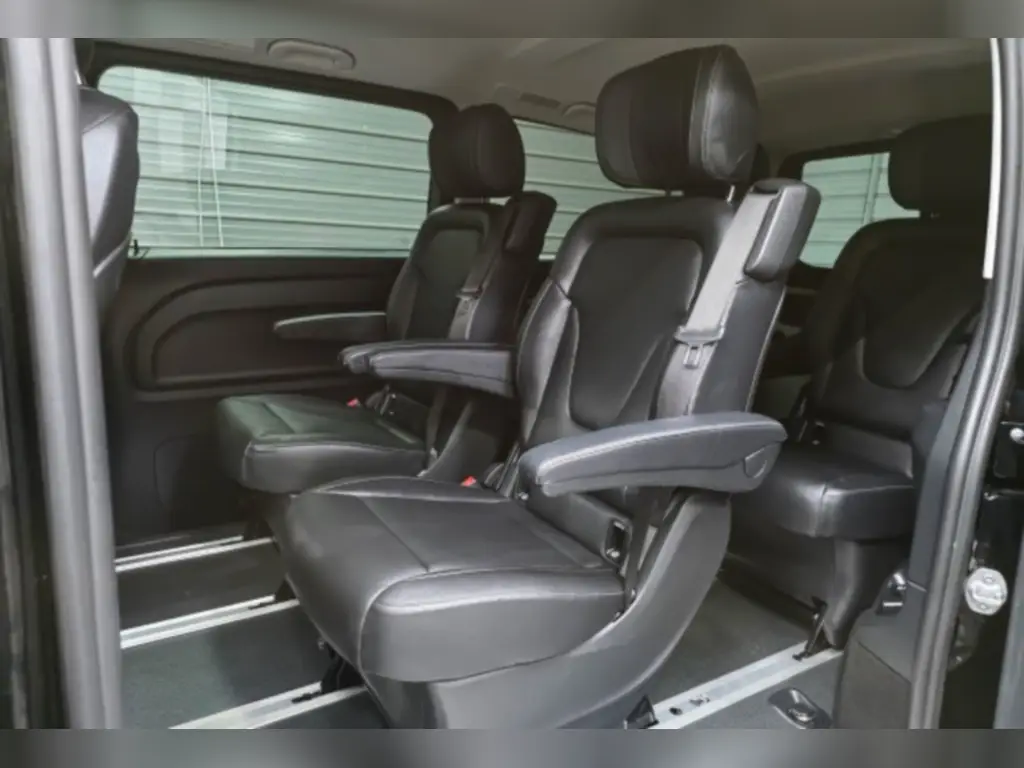 2018 Mercedes-Benz Metris - Passenger Van