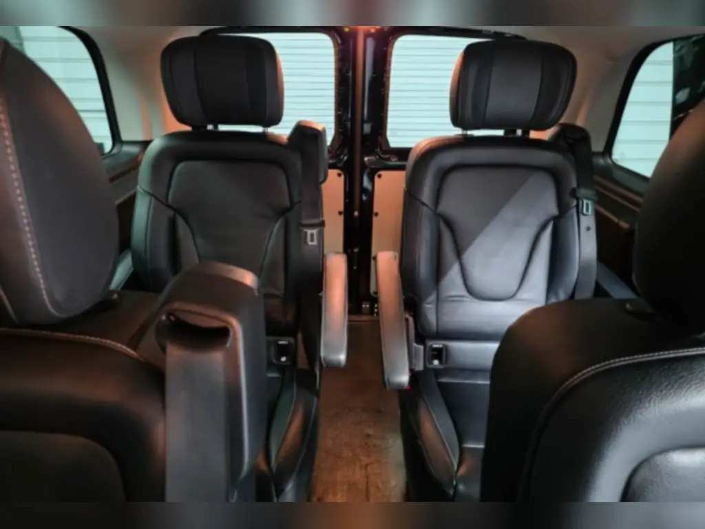2018 Mercedes-Benz Metris - Passenger Van