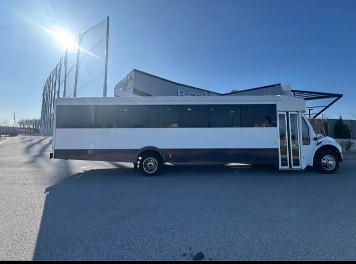 2017 Freightliner S2C Shuttle Bus