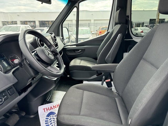 2025 Sprinter 2500 144 Passenger Van – Reliable Group Transportation