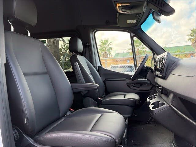 2026 Mercedes-Benz Sprinter 2500 170 High Roof Passenger Van