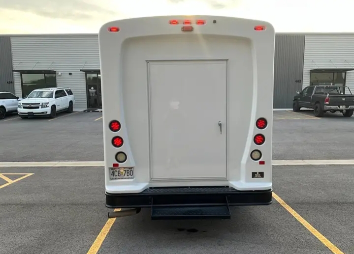 2019 Ford E-350 Shuttle Bus