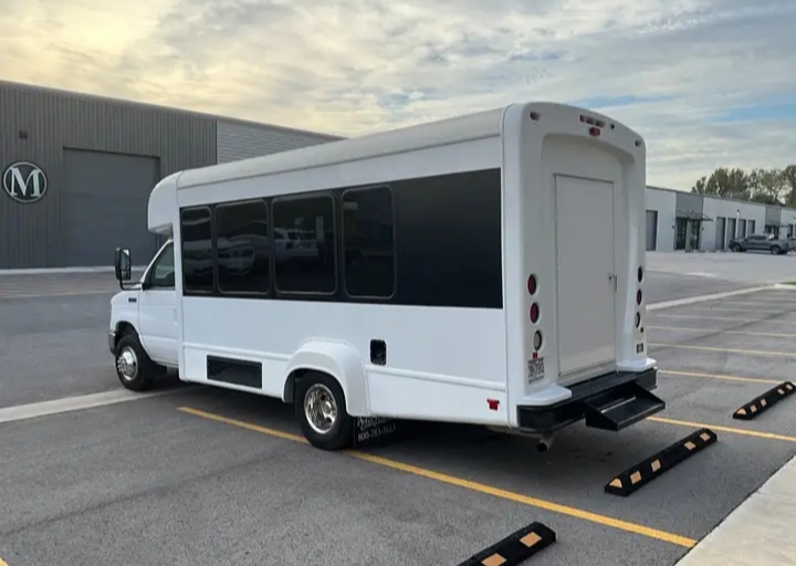 2019 Ford E-350 Shuttle Bus
