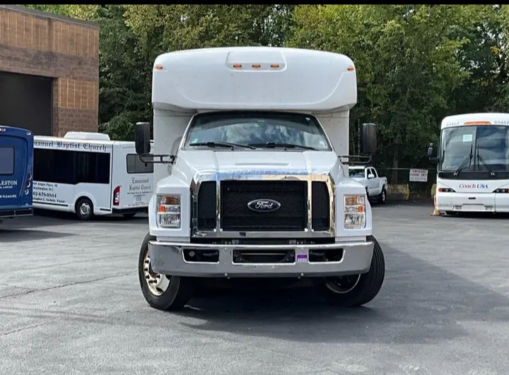 2021 Ford F-650 Shuttle Bus