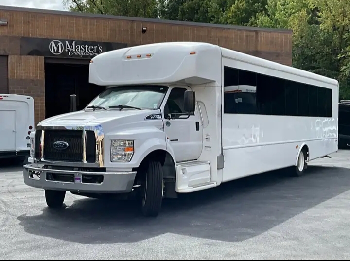 2021 Ford F-650 Shuttle Bus
