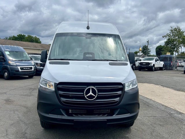 2026 Sprinter 2500 170 High Roof – Premium Passenger Van