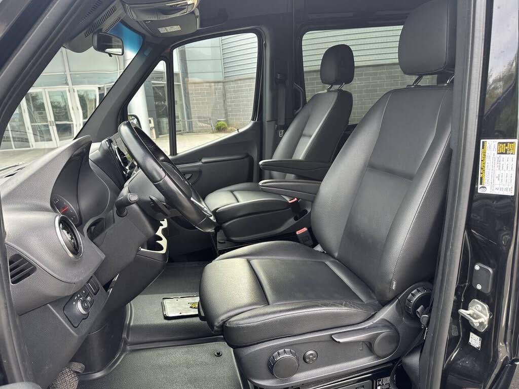2022 Mercedes-Benz Sprinter 2500 144 V6 Passenger Van RWD