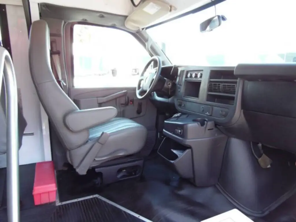 2017 Chevrolet Express 3500 Shuttle Bus
