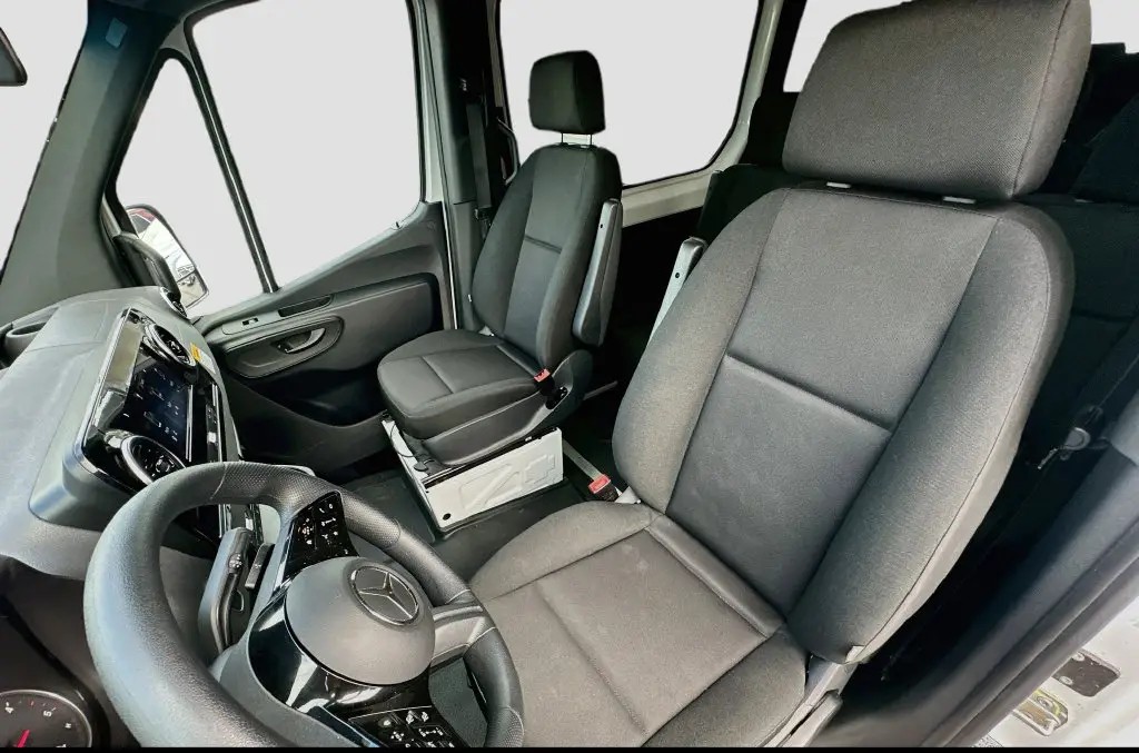 2025 Mercedes-Benz Sprinter 2500 Passenger Van