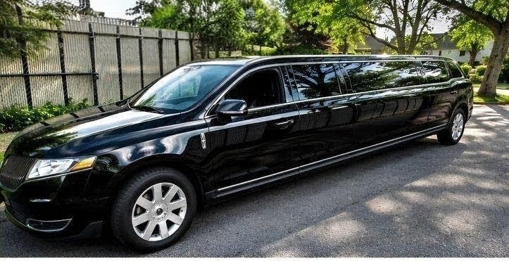2014 Lincoln MKT – Stretch Limousine