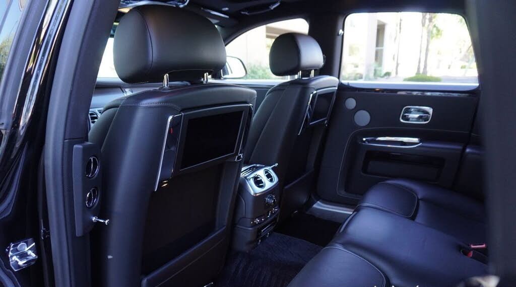 2018 Rolls-Royce Ghost RWD – Luxury Sedan