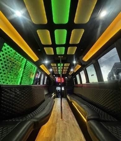 2013 Ford F550 Limo Bus – Reliable Group Transportation