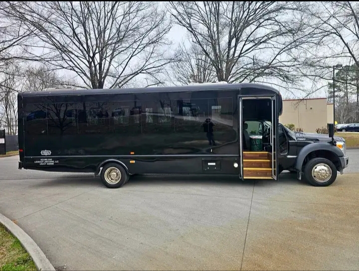 2016 Ford F-550 Party Bus