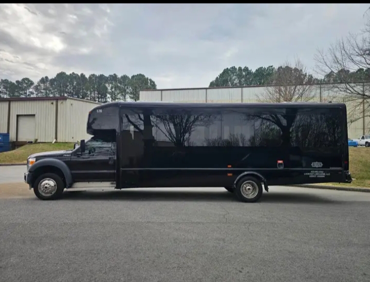 2016 Ford F-550 Party Bus